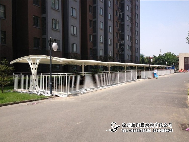 膜結構停車棚010